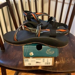 Women’s size 11 Chacos ZCloud (No toe strap!)